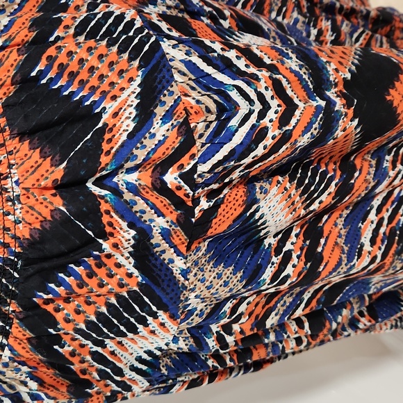 Elastic waist with a cute ruffle midcalf length medium skirt! - Picture 2 of 2